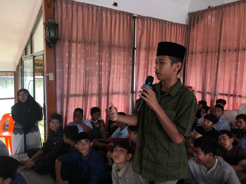 Wujudkan Santri Sehat Puskesmas Darul Imarah Jalin Kolaborasi Dengan